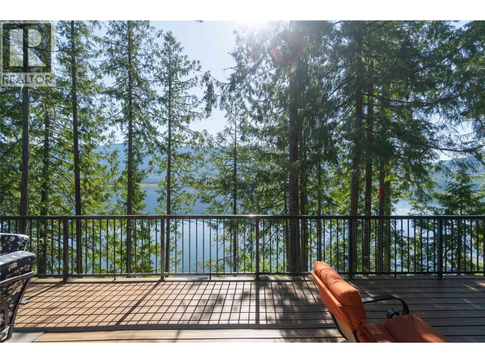 #12 & 13 9000 SEYMOUR ARM MAIN FSR - 47