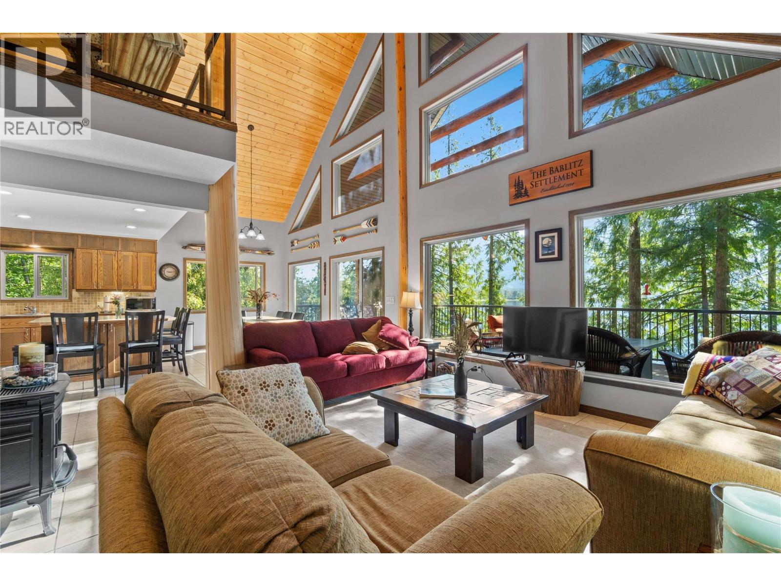 #12 & 13 9000 SEYMOUR ARM MAIN FSR - 10