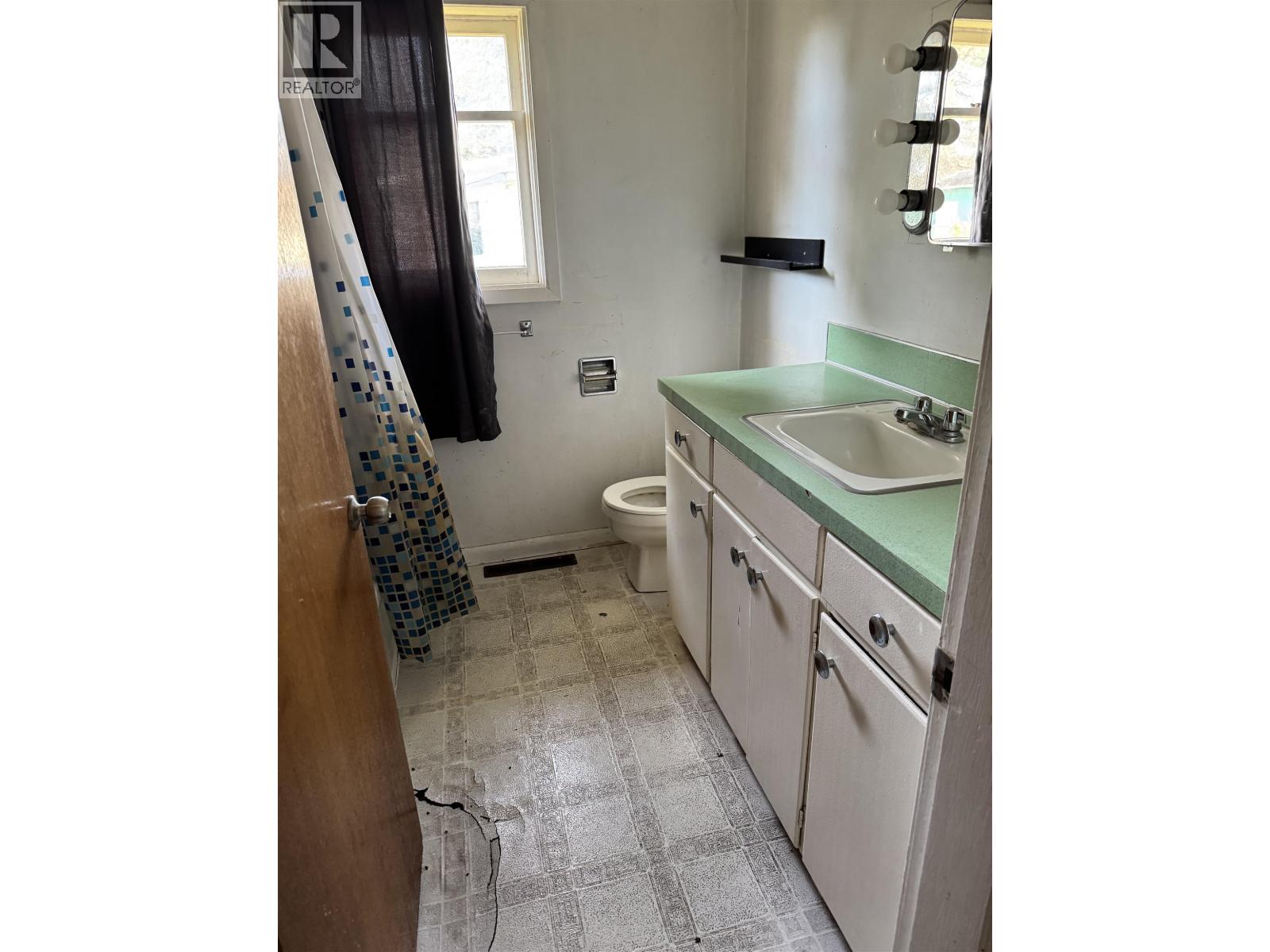 4723 WALSH AVENUE - 14