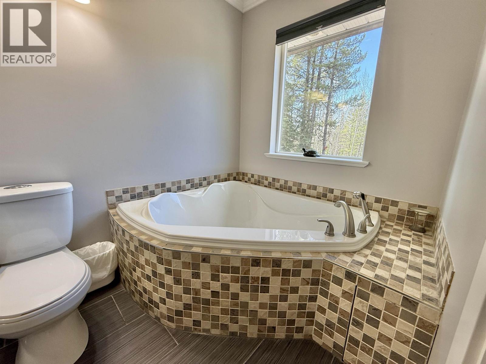 1222 HLADY ROAD - 24