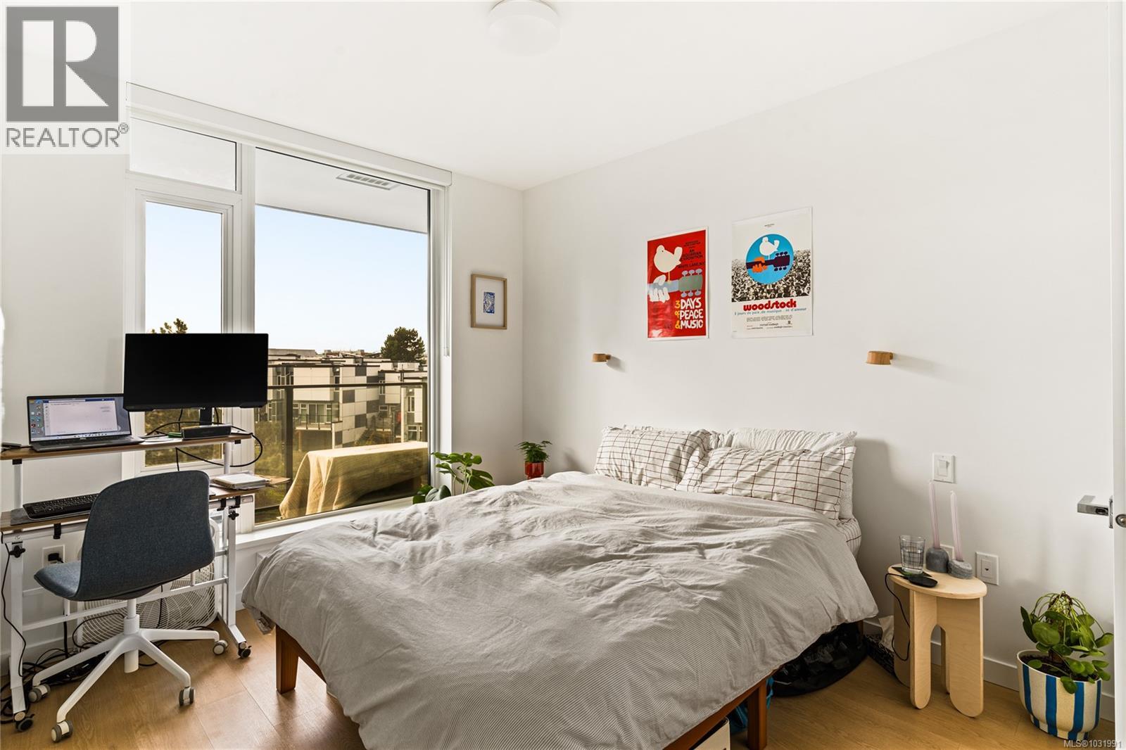 #507 369 TYEE RD - 13