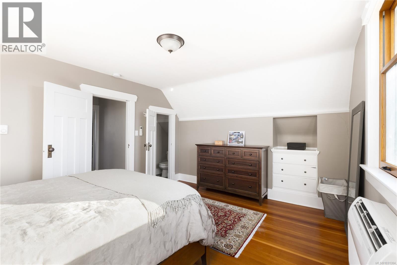  2194 Central Avenue, Oak Bay