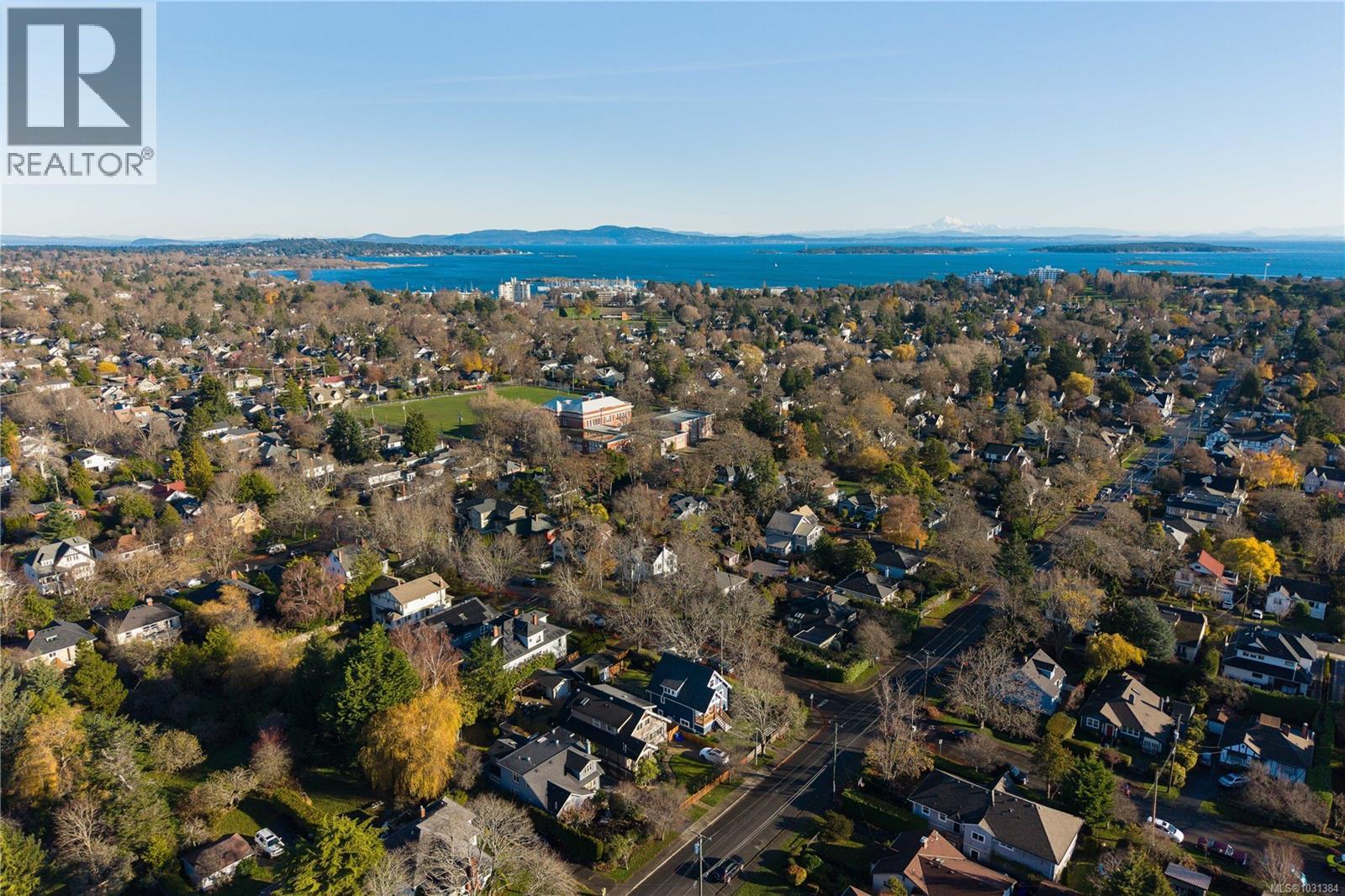  2194 Central Avenue, Oak Bay