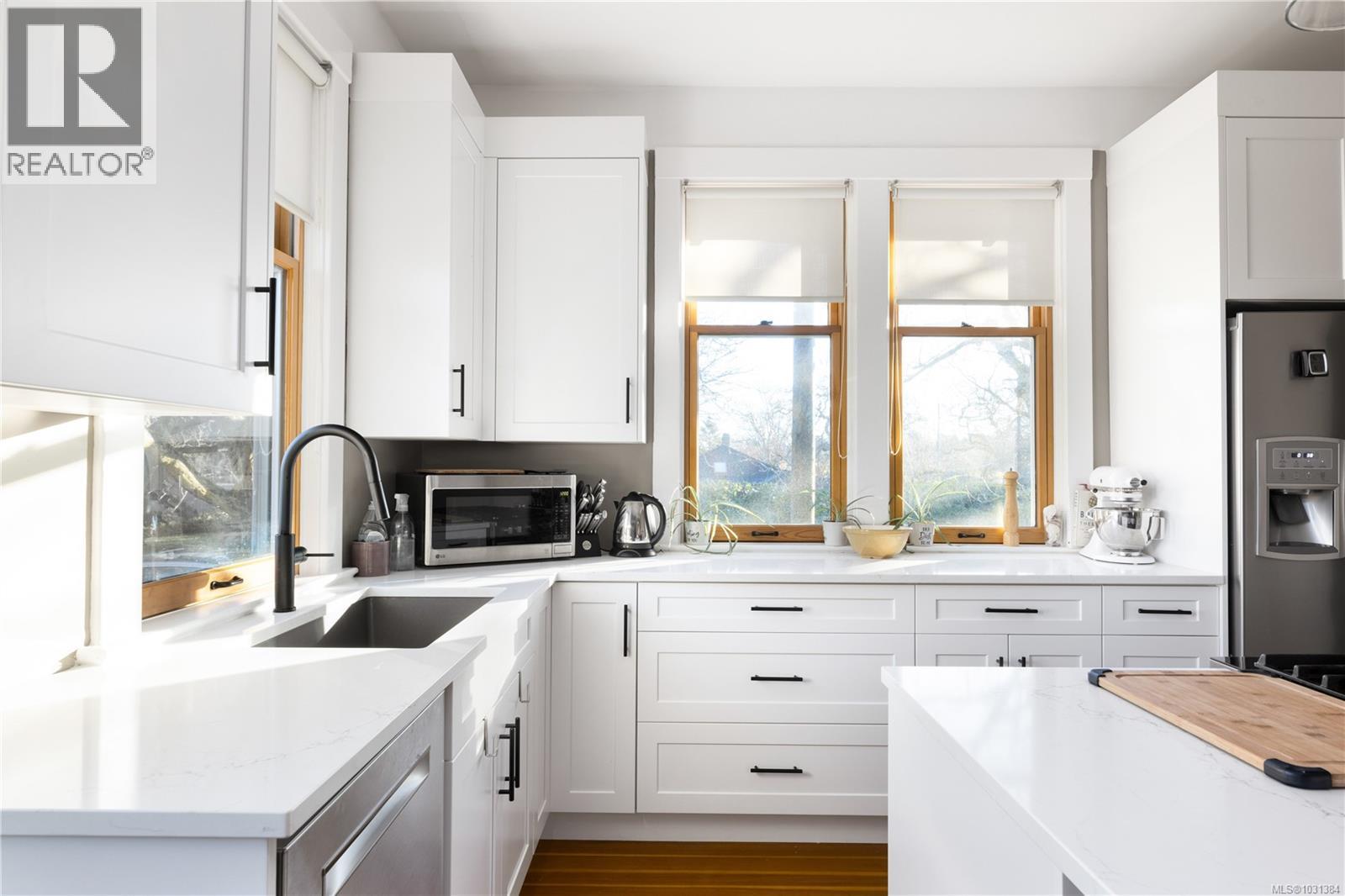  2194 Central Avenue, Oak Bay