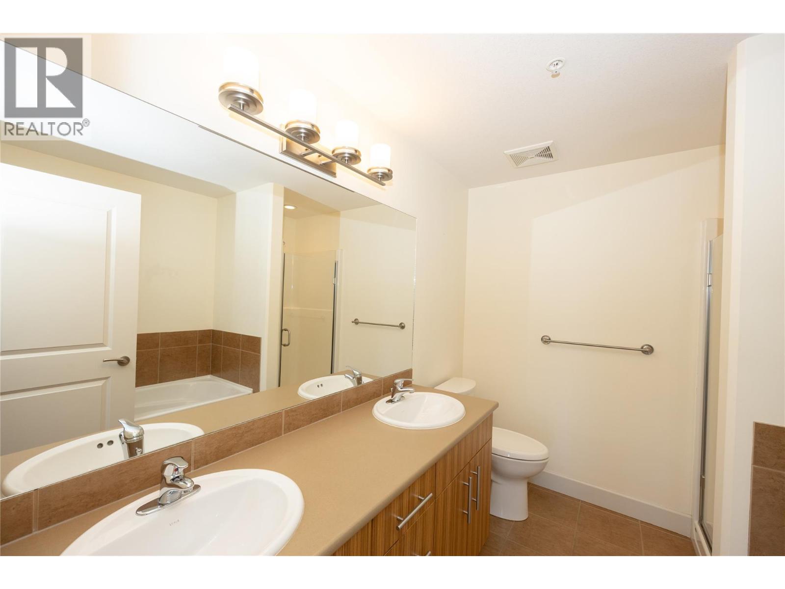 307 457 West Avenue, Kelowna