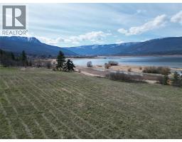 2351 Lakeshore Road Ne, Salmon Arm, BC V1E3X9 Photo 15
