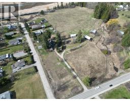 2351 Lakeshore Road Ne, Salmon Arm, BC V1E3X9 Photo 17