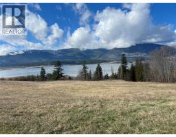 2351 Lakeshore Road Ne, Salmon Arm, BC V1E3X9 Photo 10
