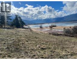 2351 Lakeshore Road Ne, Salmon Arm, BC V1E3X9 Photo 11