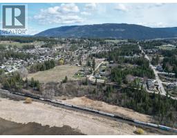 2351 Lakeshore Road Ne, Salmon Arm, BC V1E3X9 Photo 7