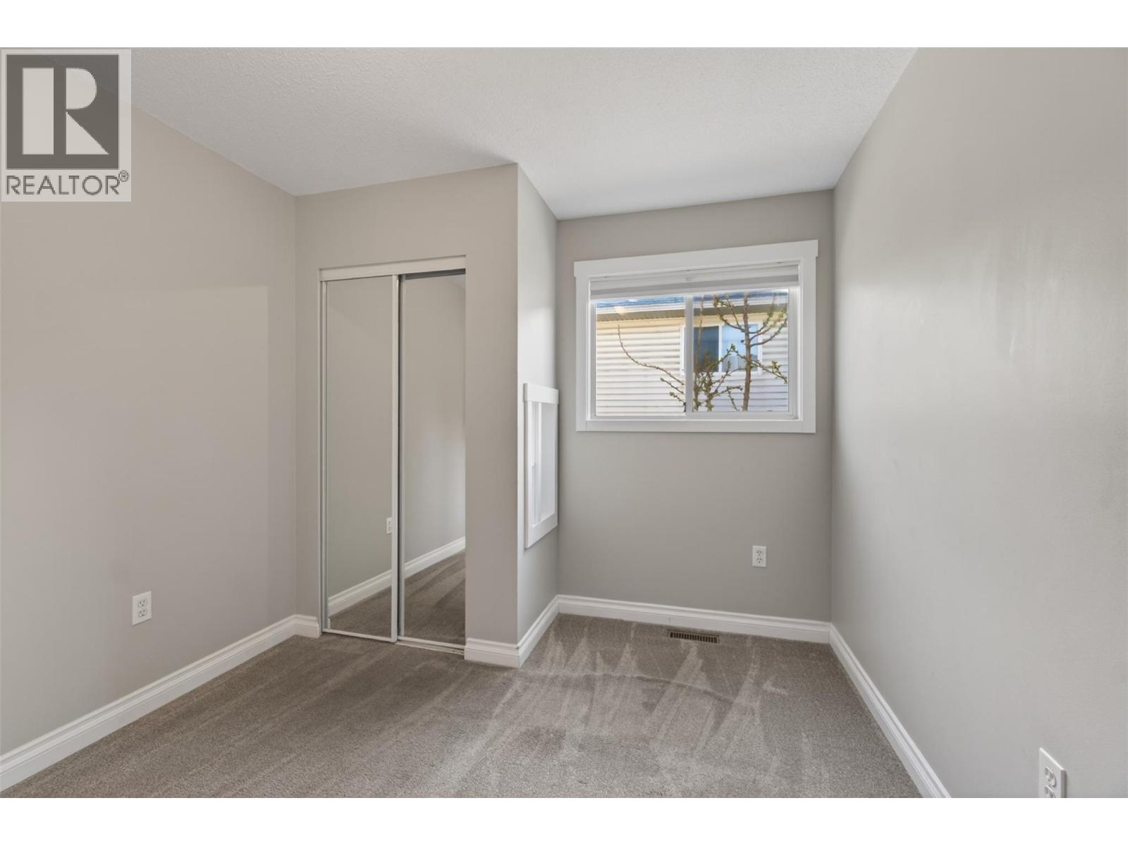 1453 OKANAGAN AVENUE NE - 10