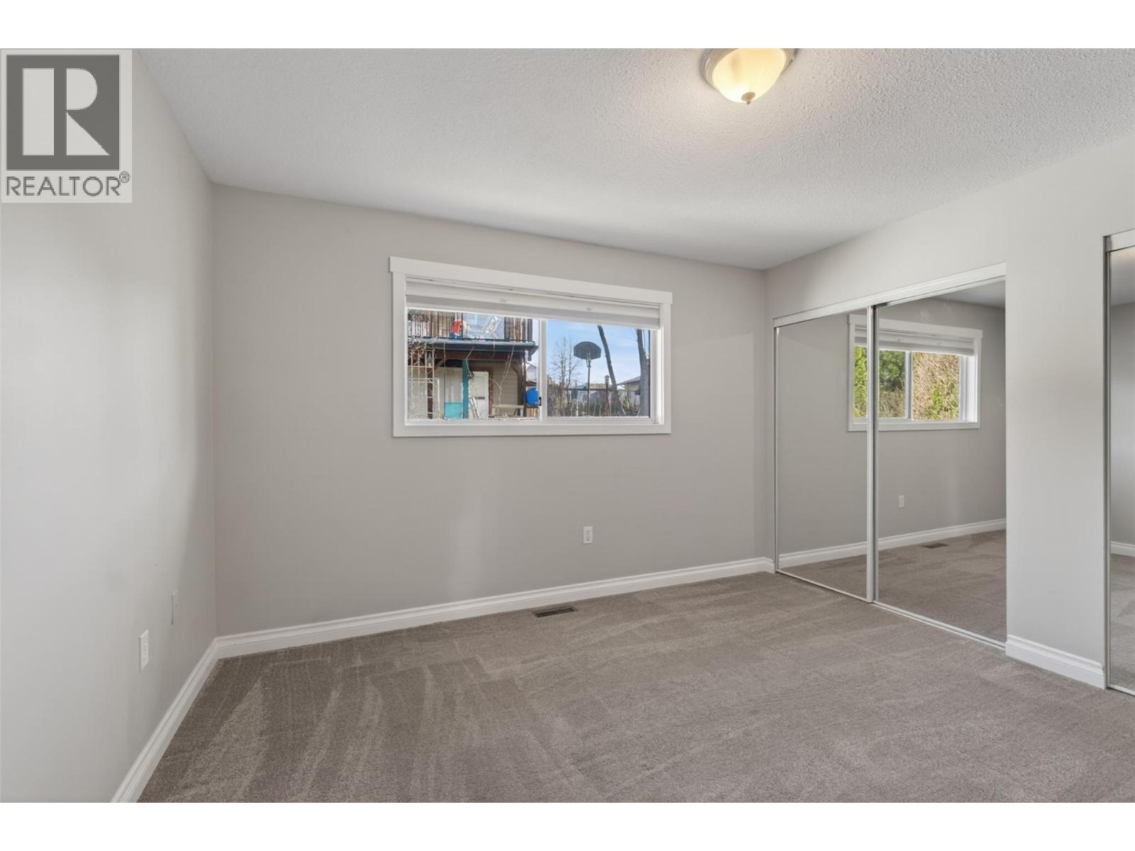 1453 OKANAGAN AVENUE NE - 13