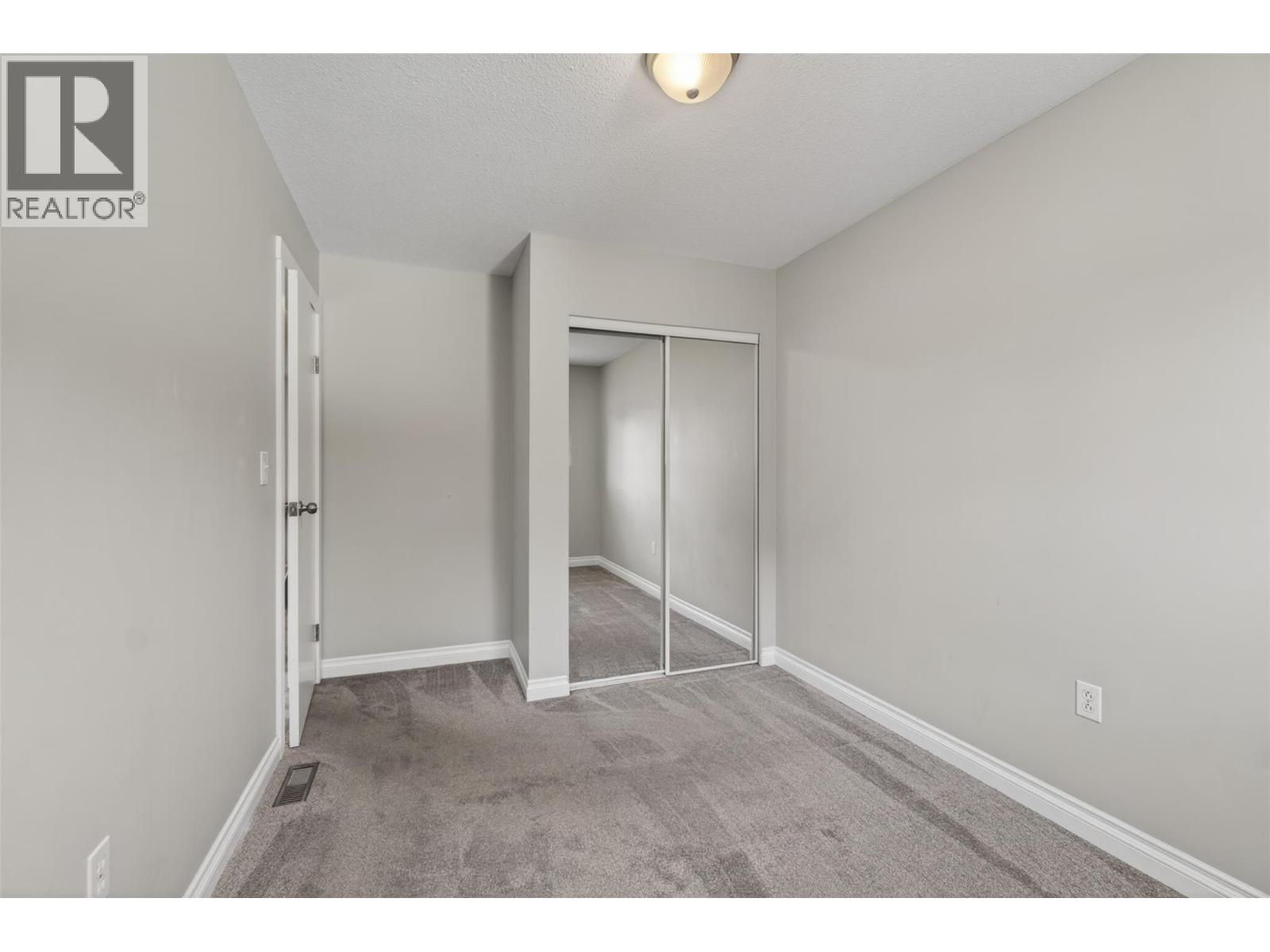 1453 OKANAGAN AVENUE NE - 12