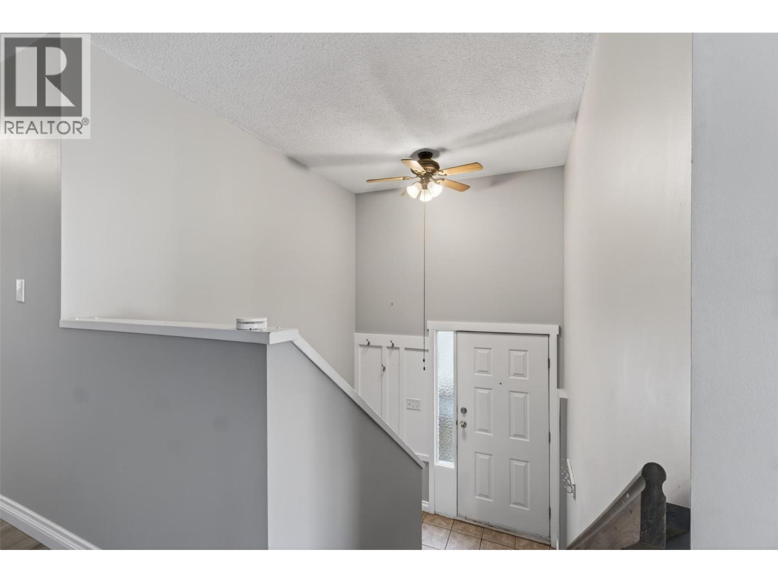 1453 OKANAGAN AVENUE NE - 30