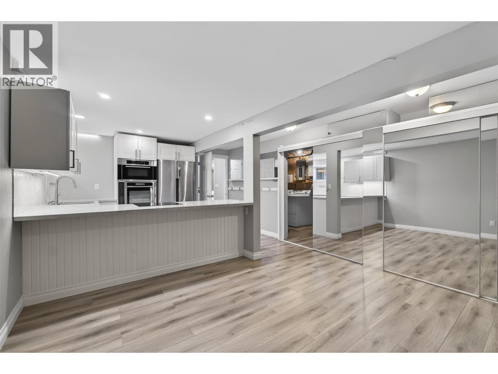 1453 OKANAGAN AVENUE NE - 33