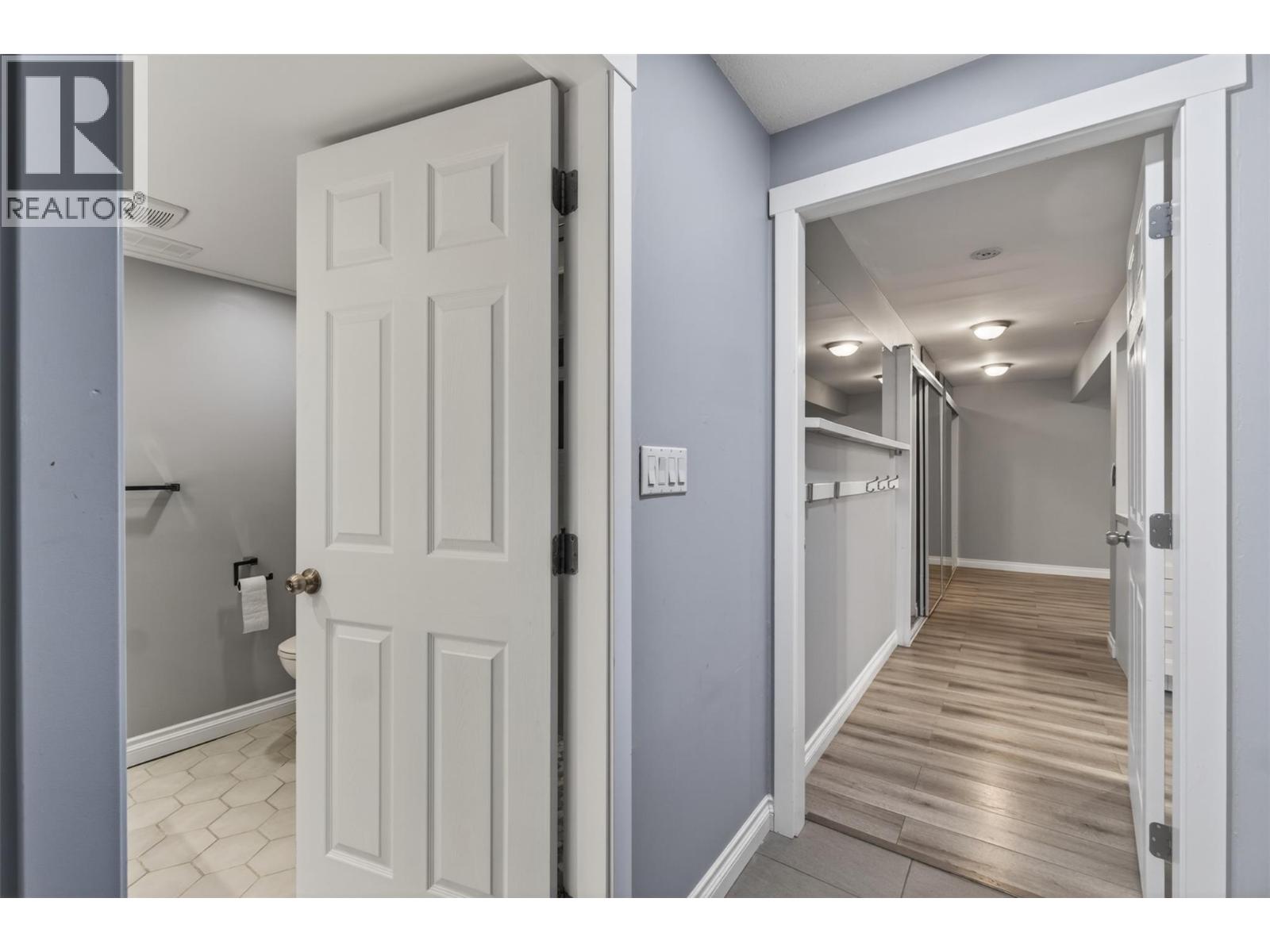 1453 OKANAGAN AVENUE NE - 45