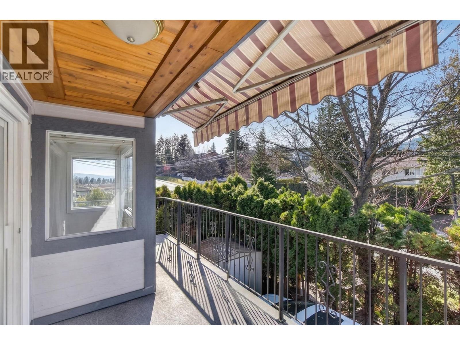 1453 OKANAGAN AVENUE NE - 55