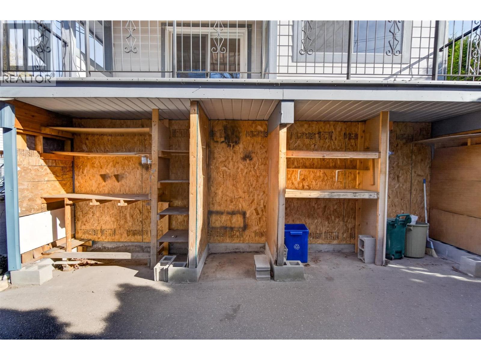 1453 OKANAGAN AVENUE NE - 71