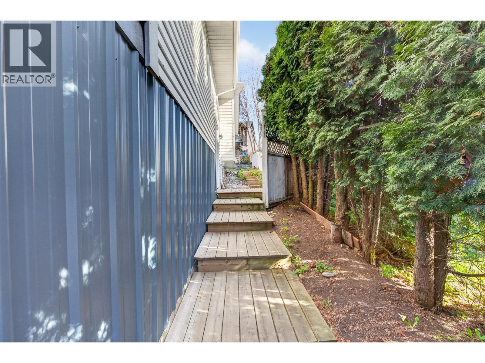 1453 OKANAGAN AVENUE NE - 59