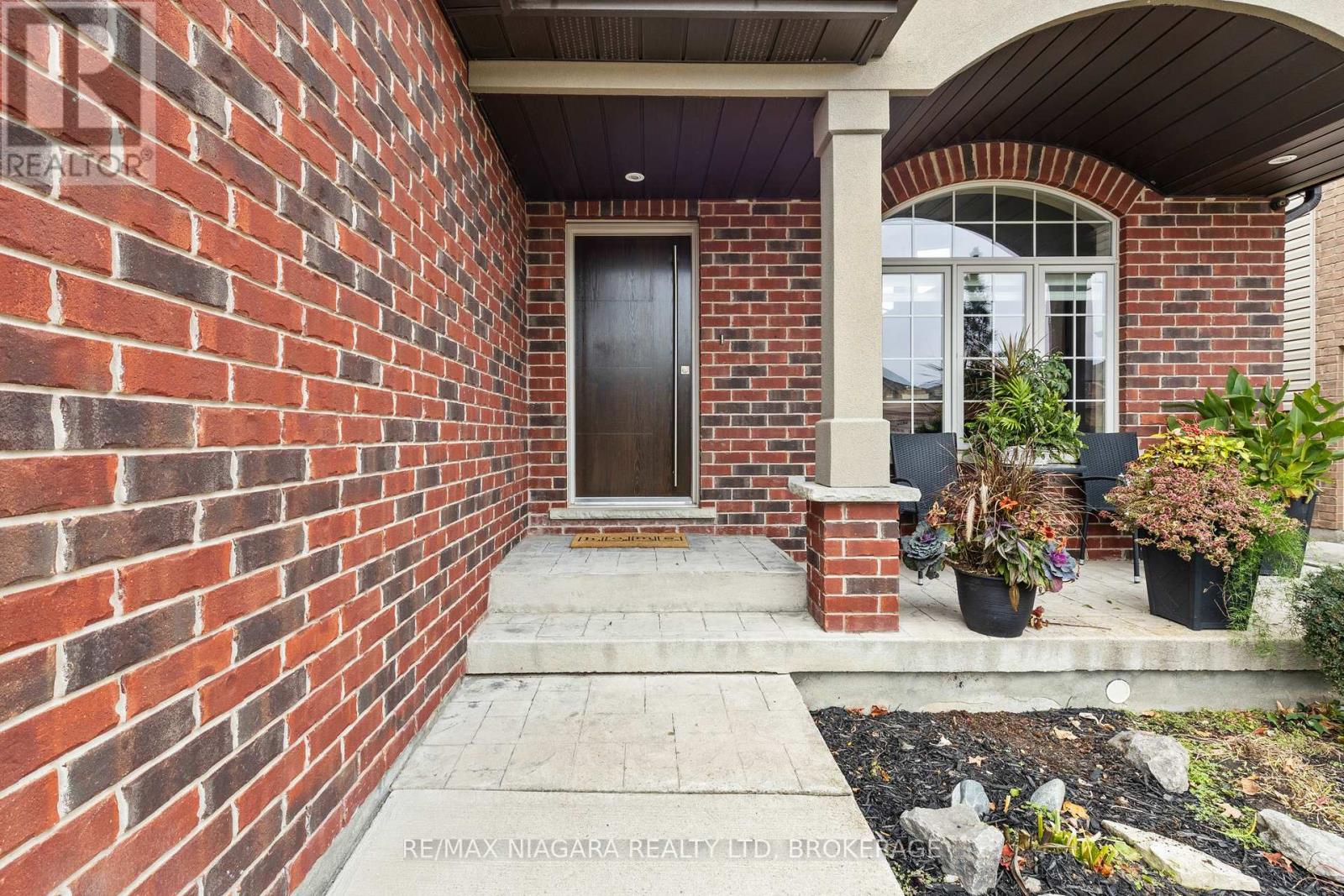 9147 HENDERSHOT BOULEVARD - 3