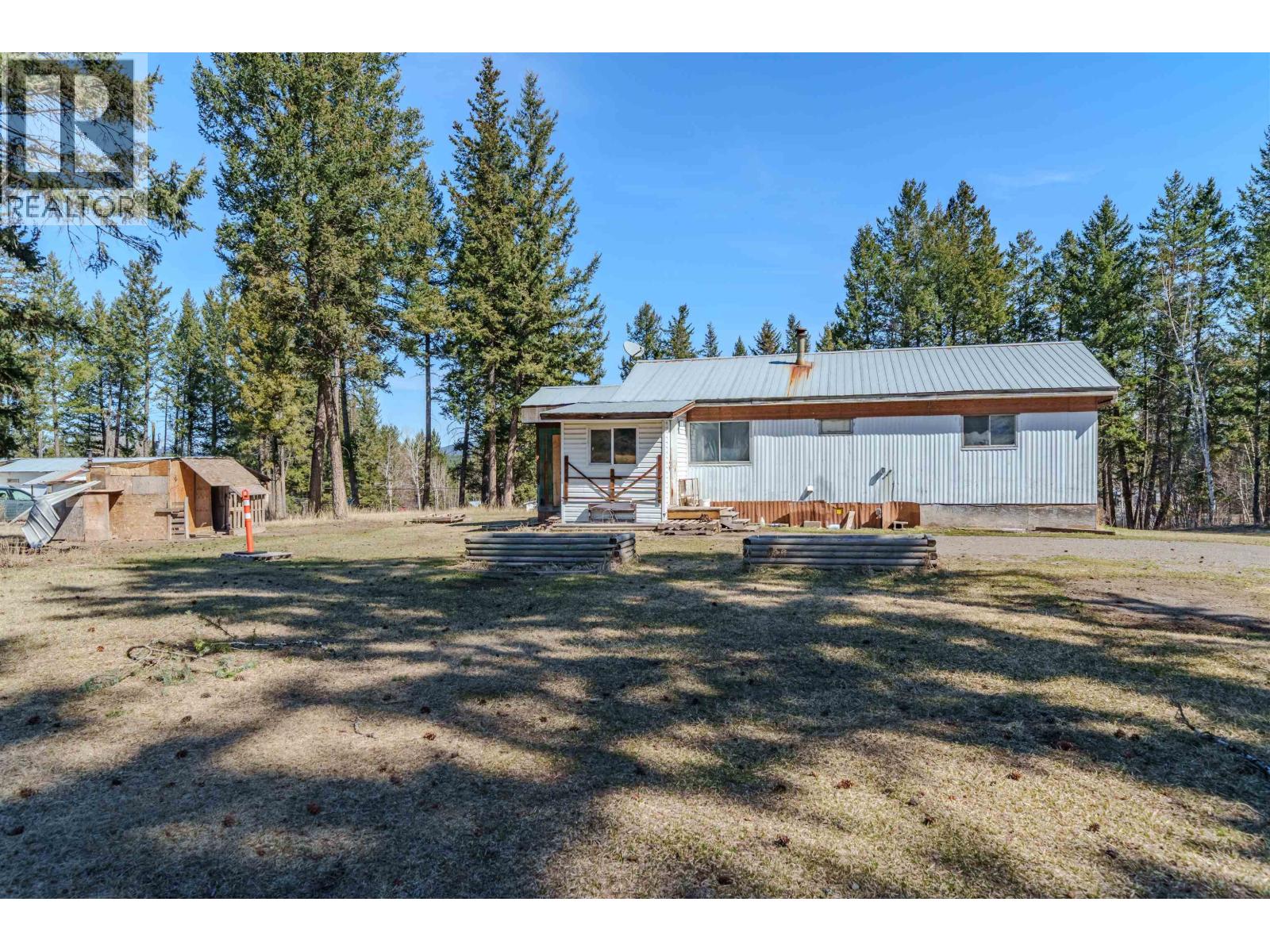 5469 SAUNDERS CRESCENT - 1