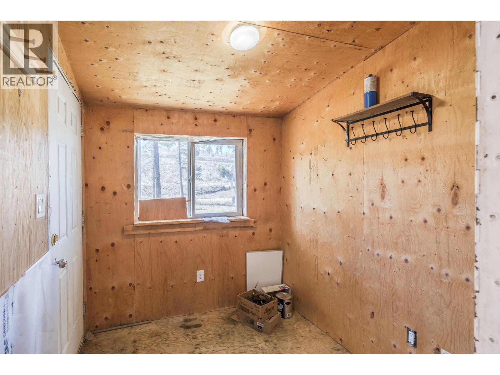 5469 SAUNDERS CRESCENT - 12