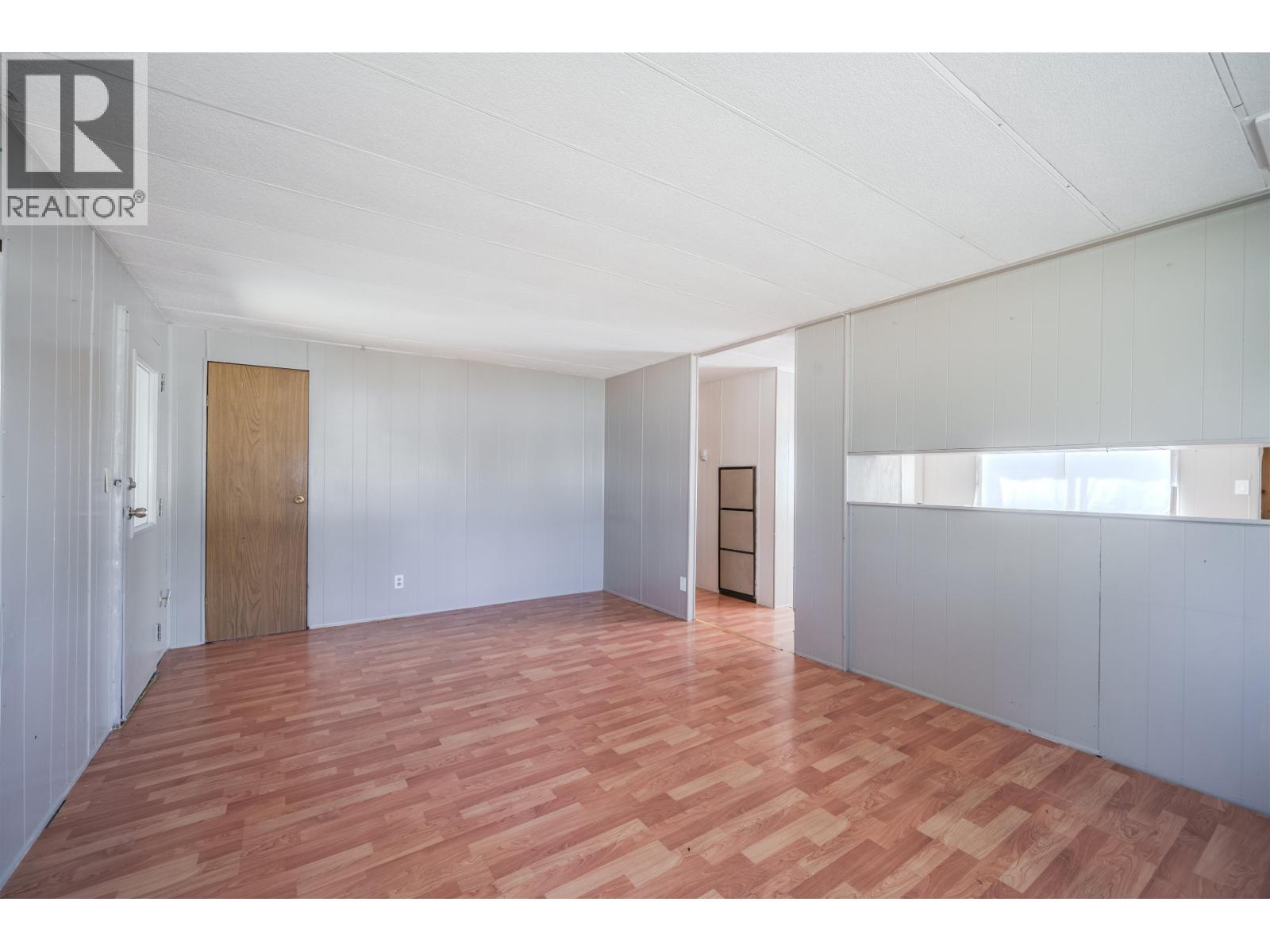 5469 SAUNDERS CRESCENT - 5