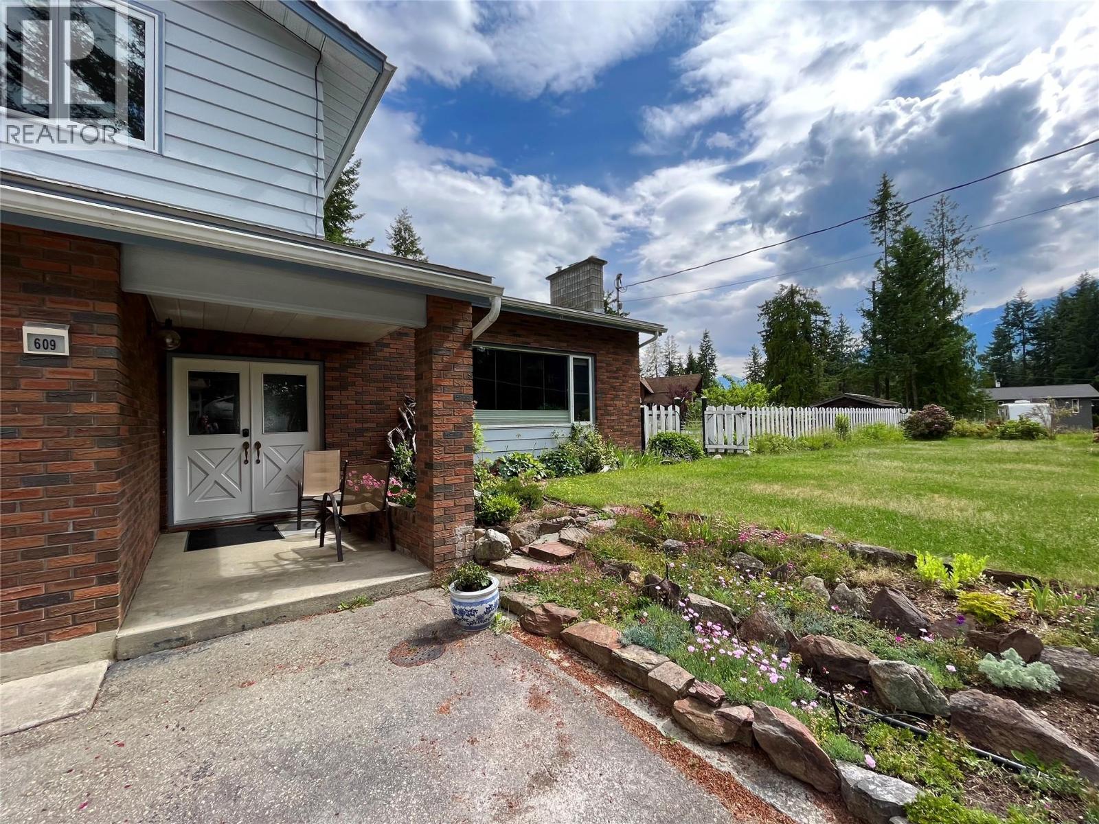 609 10TH AVENUE NW - 33