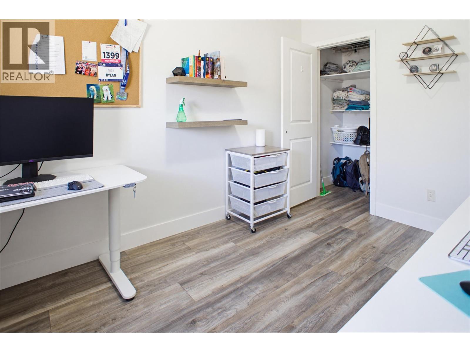 #6 2046 ROBSON PLACE - 14