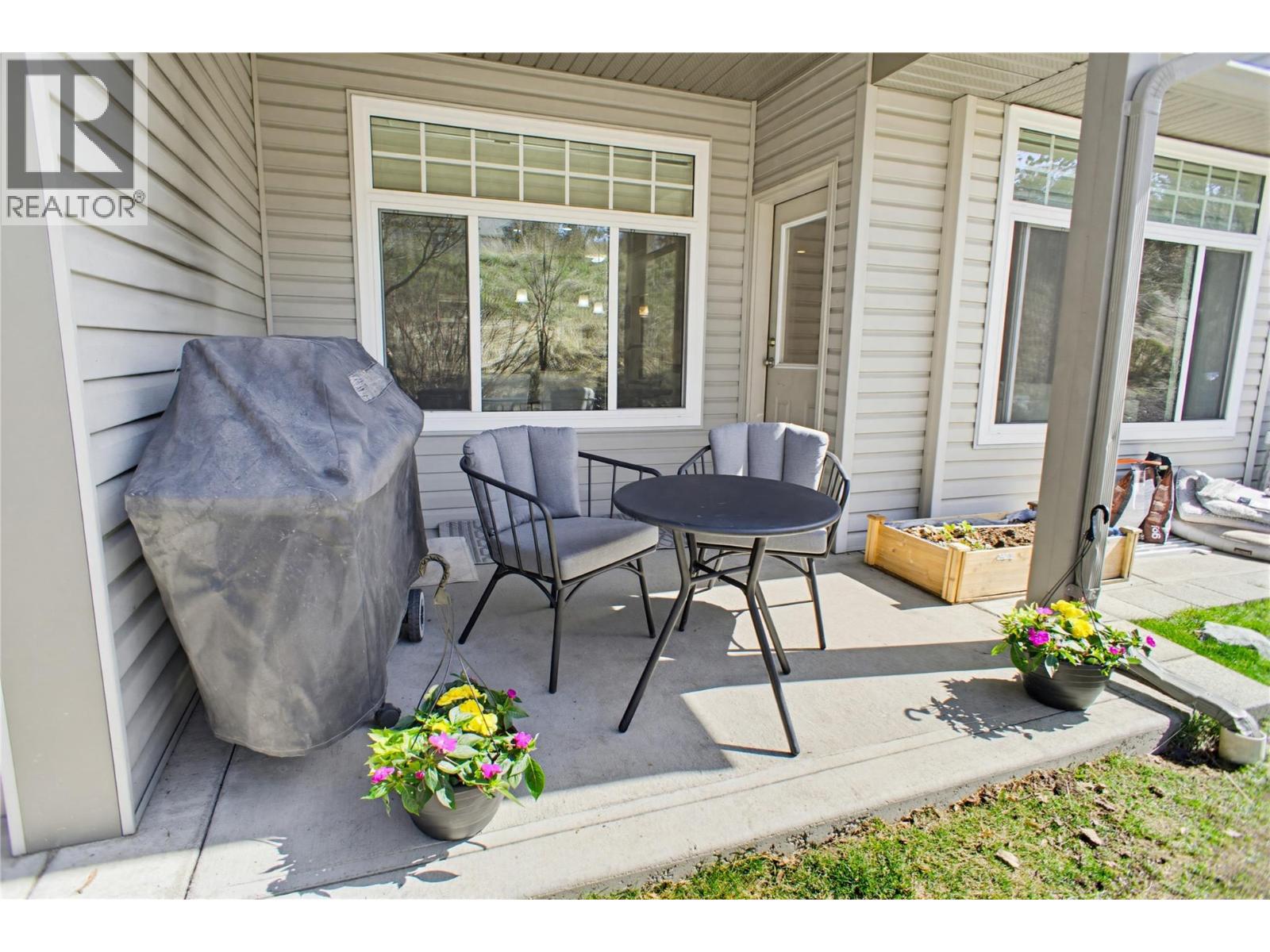 #6 2046 ROBSON PLACE - 25