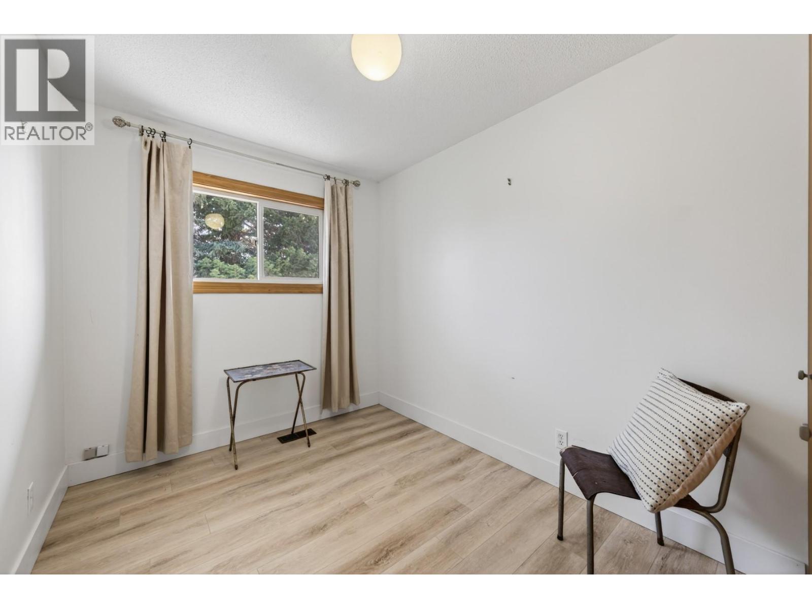 1034 LAROQUE STREET - 16