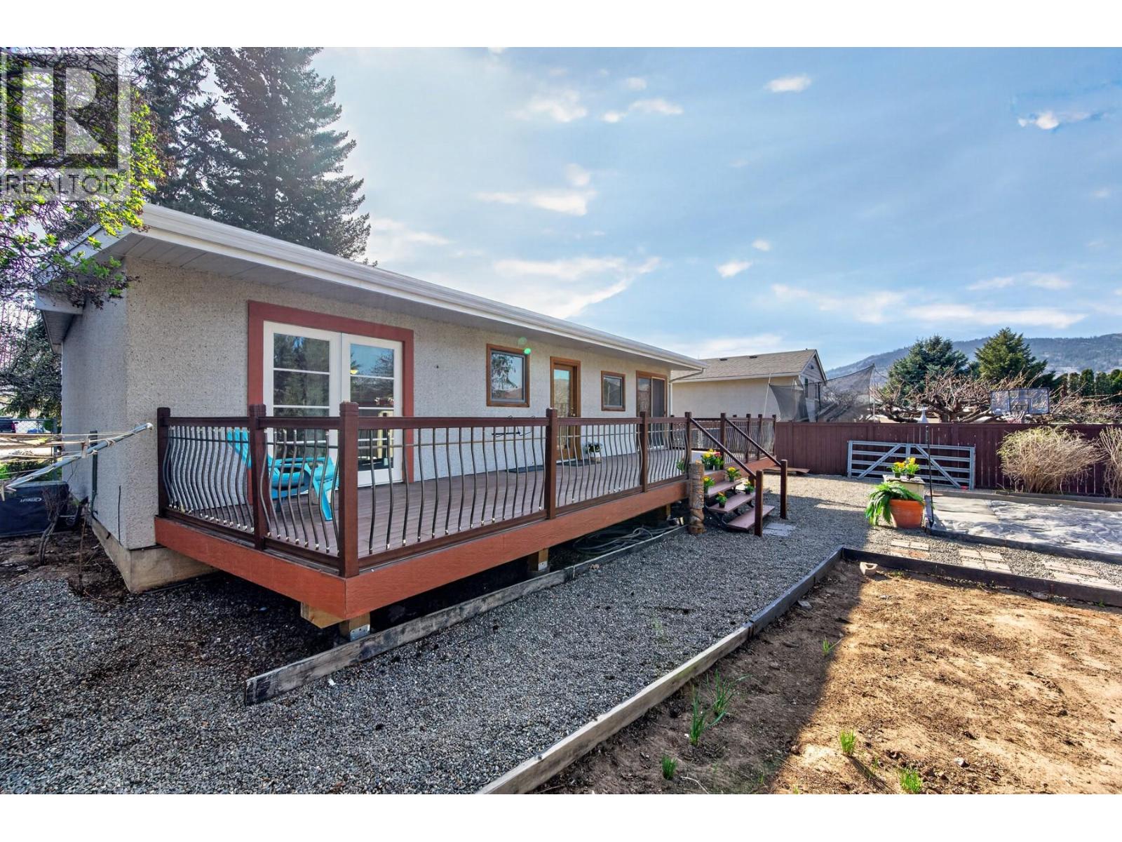 1034 LAROQUE STREET - 19