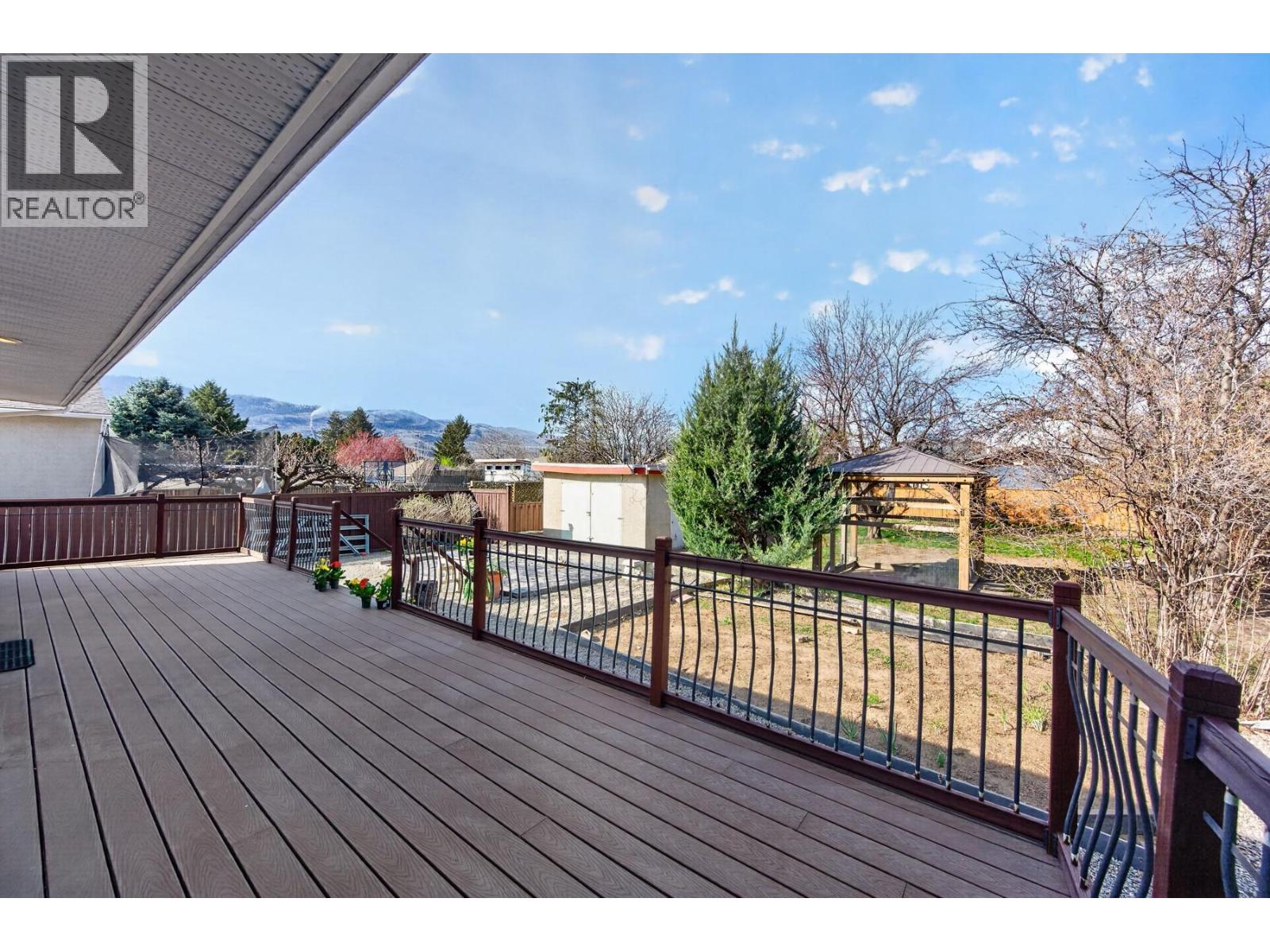 1034 LAROQUE STREET - 20