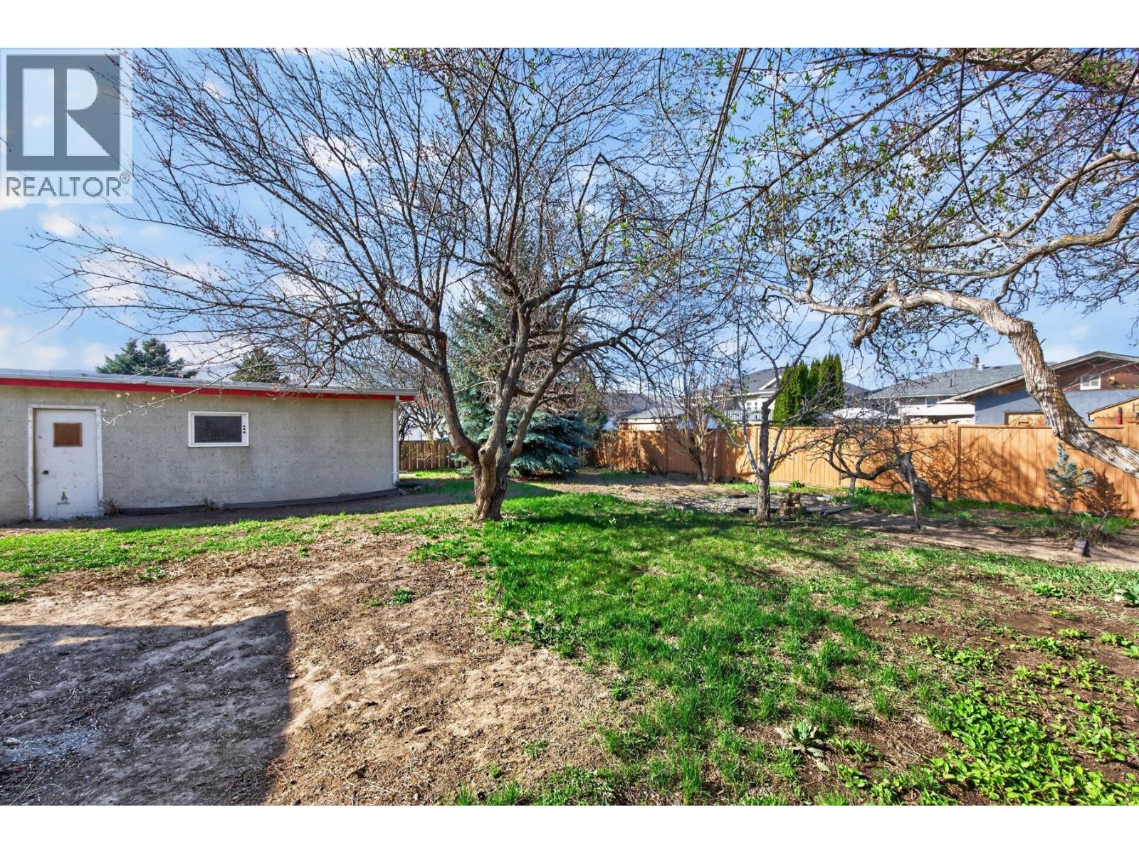 1034 LAROQUE STREET - 25