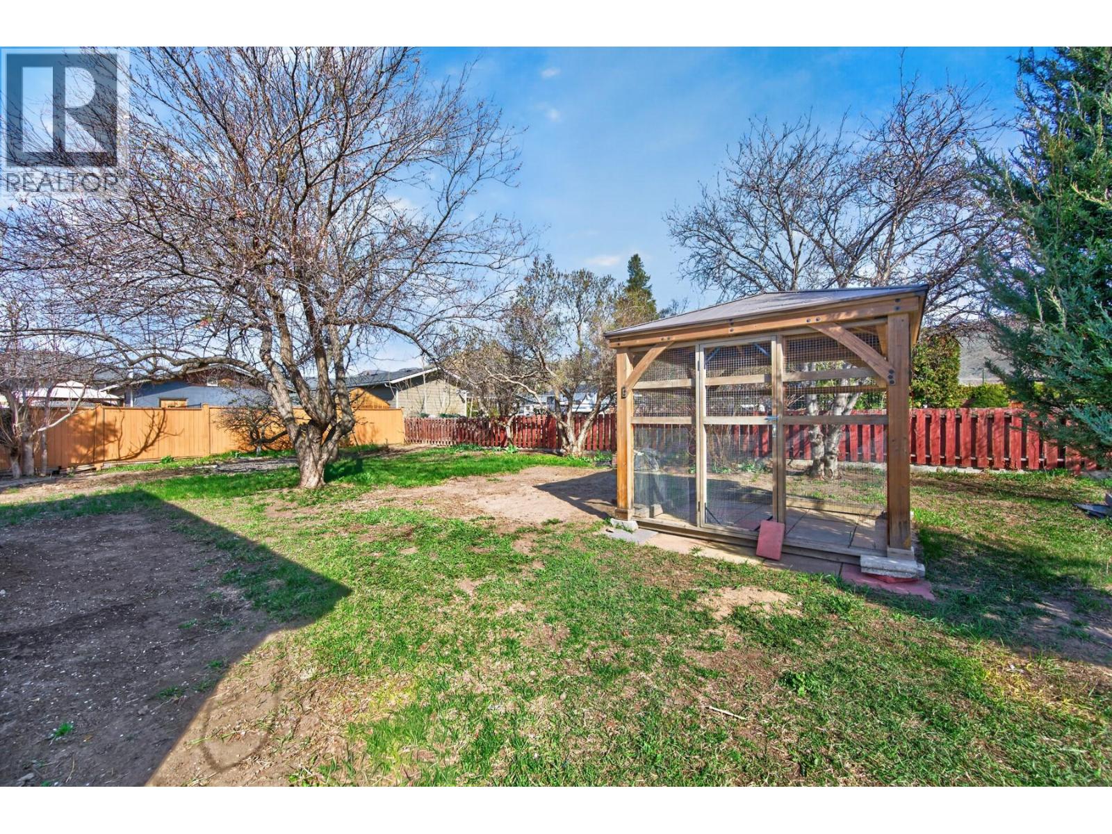 1034 LAROQUE STREET - 26