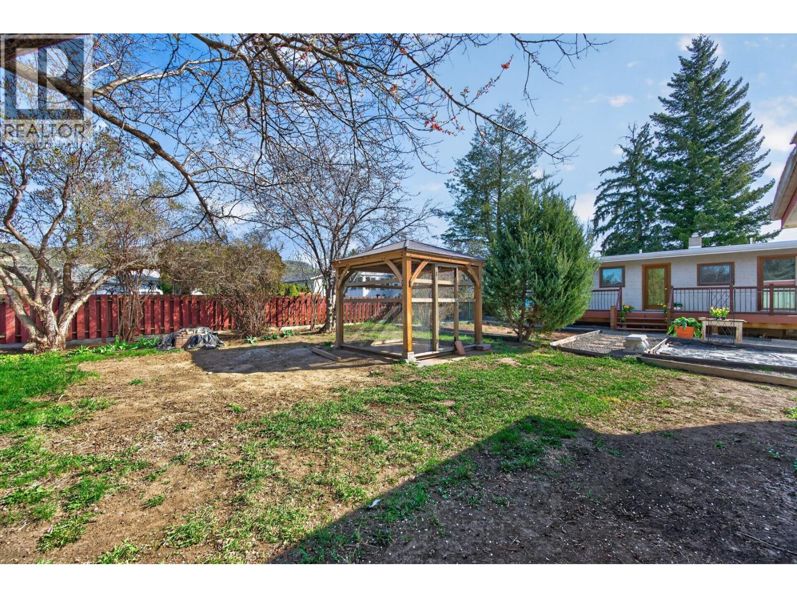 1034 LAROQUE STREET - 27