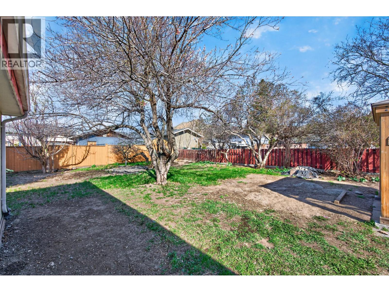 1034 LAROQUE STREET - 28