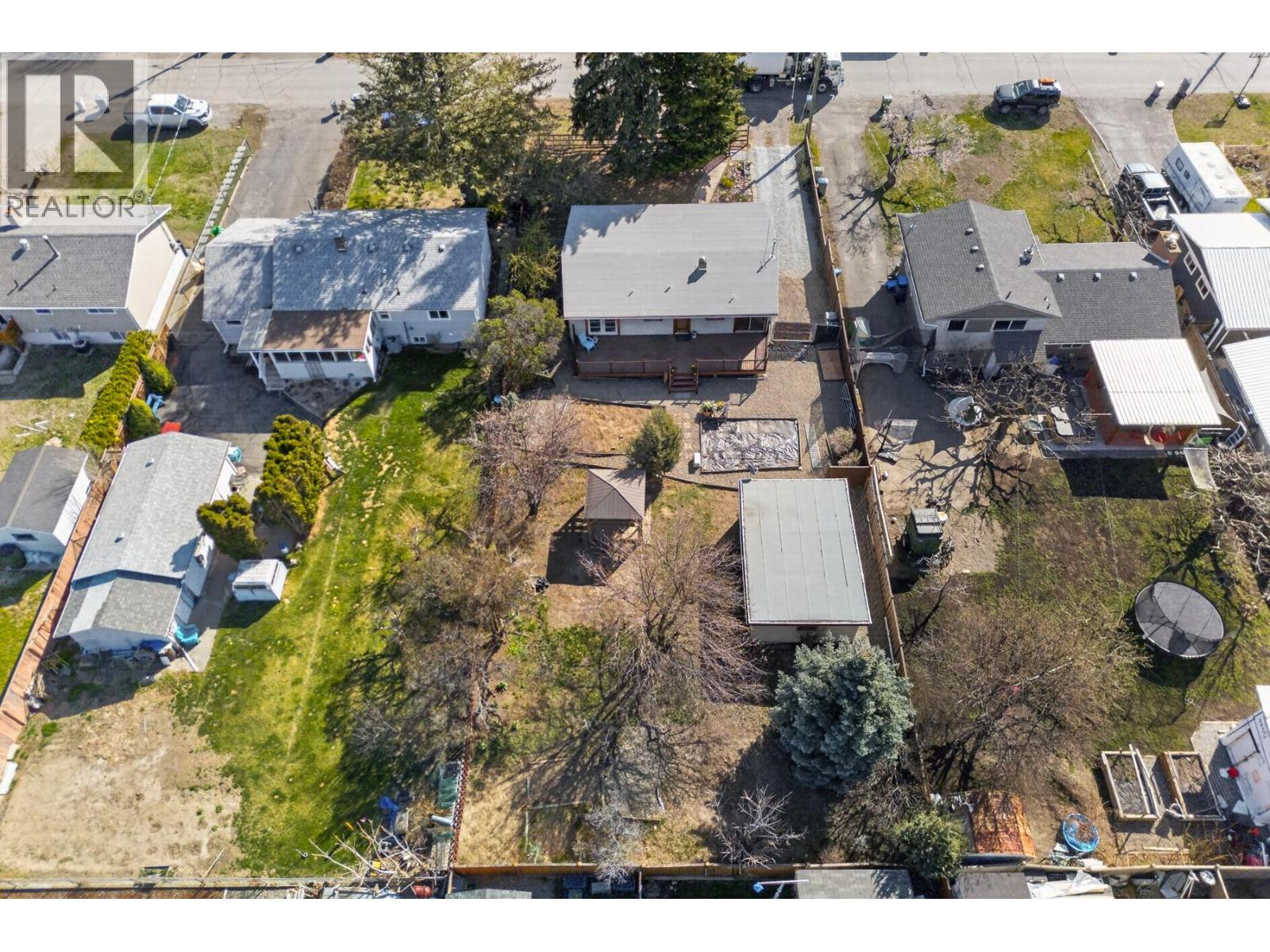 1034 LAROQUE STREET - 38