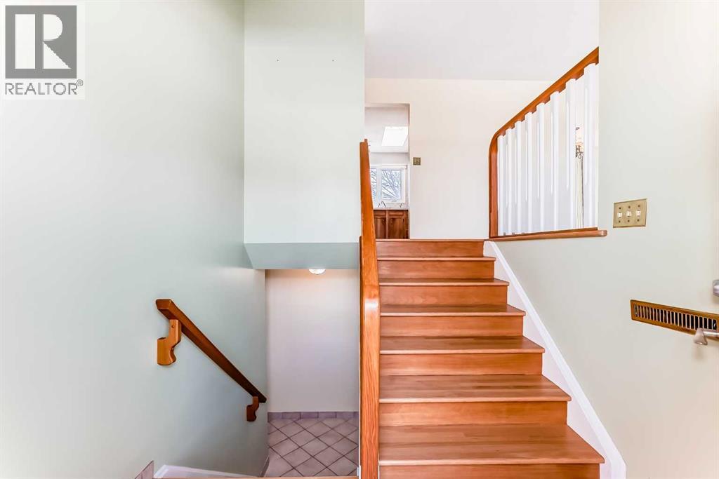 Single Family House Bi-level for Sale in  Huntham Road NE Huntington Hills Calgary 