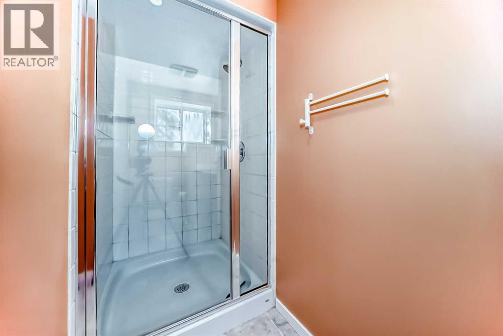 Single Family House Bi-level for Sale in  Huntham Road NE Huntington Hills Calgary 