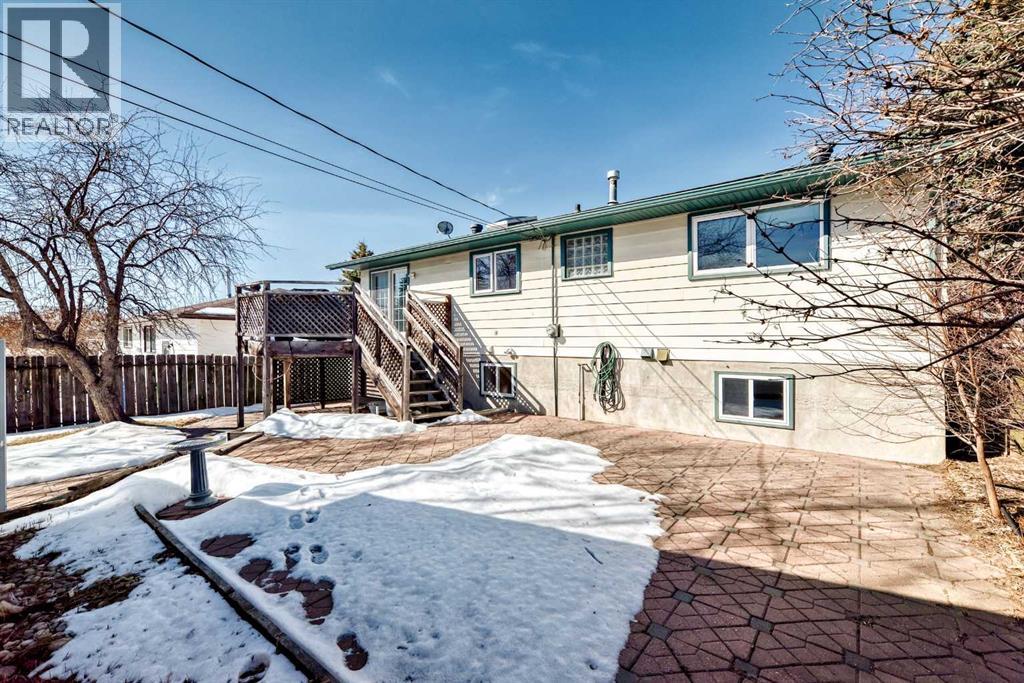 Single Family House Bi-level for Sale in  Huntham Road NE Huntington Hills Calgary 