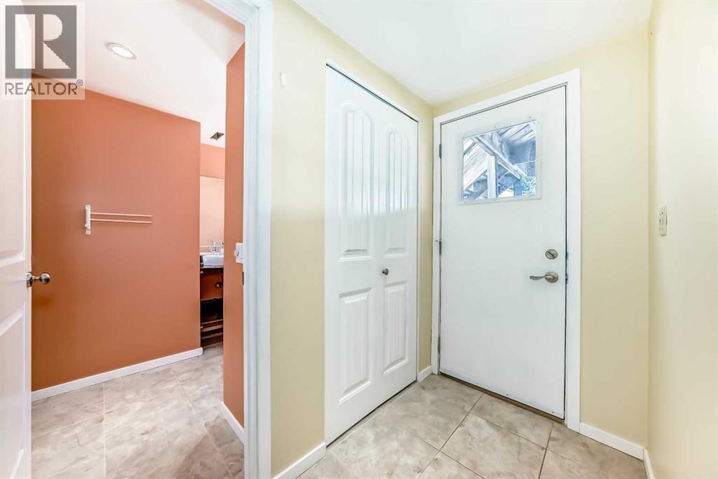 Single Family House Bi-level for Sale in  Huntham Road NE Huntington Hills Calgary 