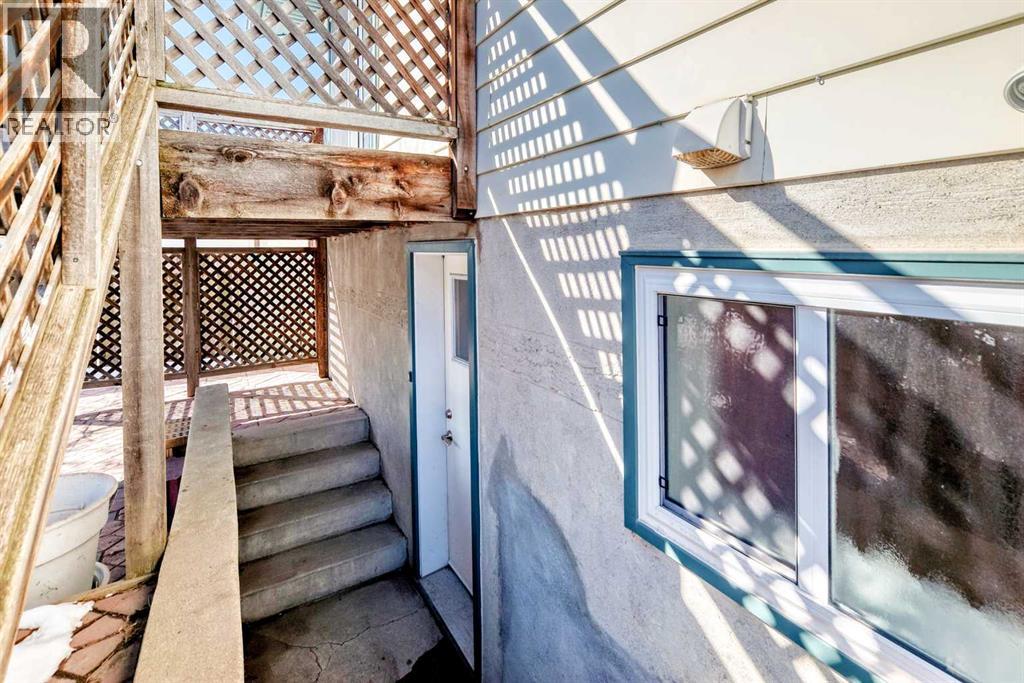 Single Family House Bi-level for Sale in  Huntham Road NE Huntington Hills Calgary 