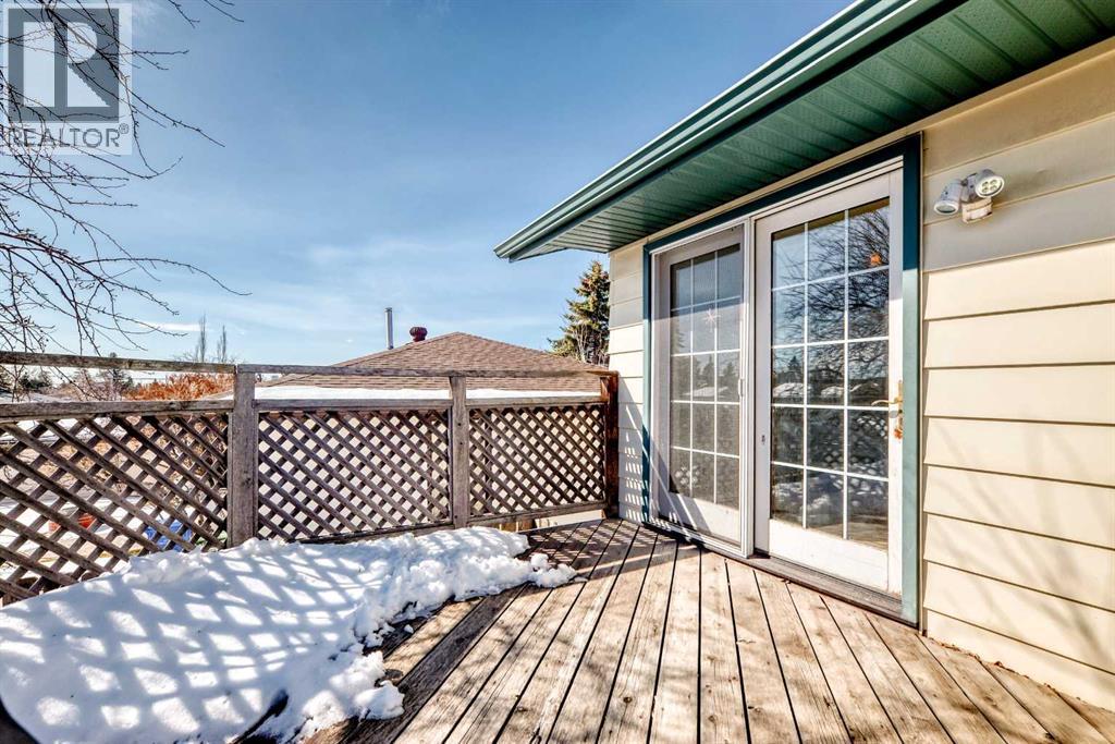Single Family House Bi-level for Sale in  Huntham Road NE Huntington Hills Calgary 