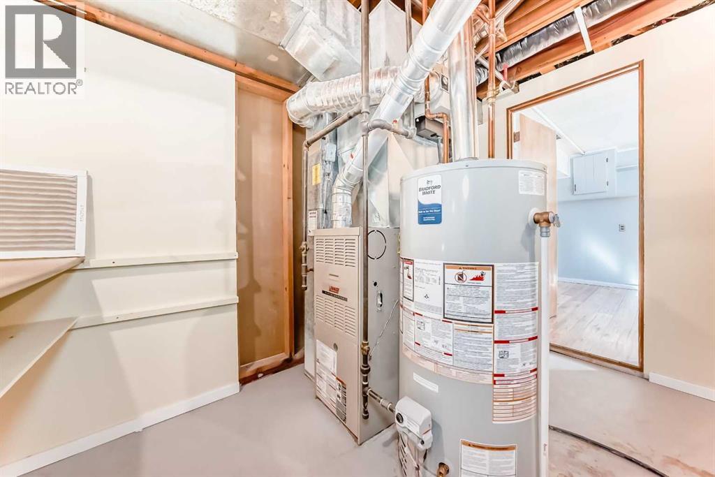 Single Family House Bi-level for Sale in  Huntham Road NE Huntington Hills Calgary 