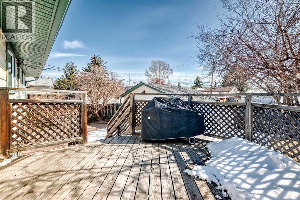 Single Family House Bi-level for Sale in  Huntham Road NE Huntington Hills Calgary 