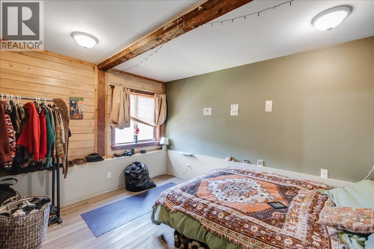 210 PARK STREET - 32