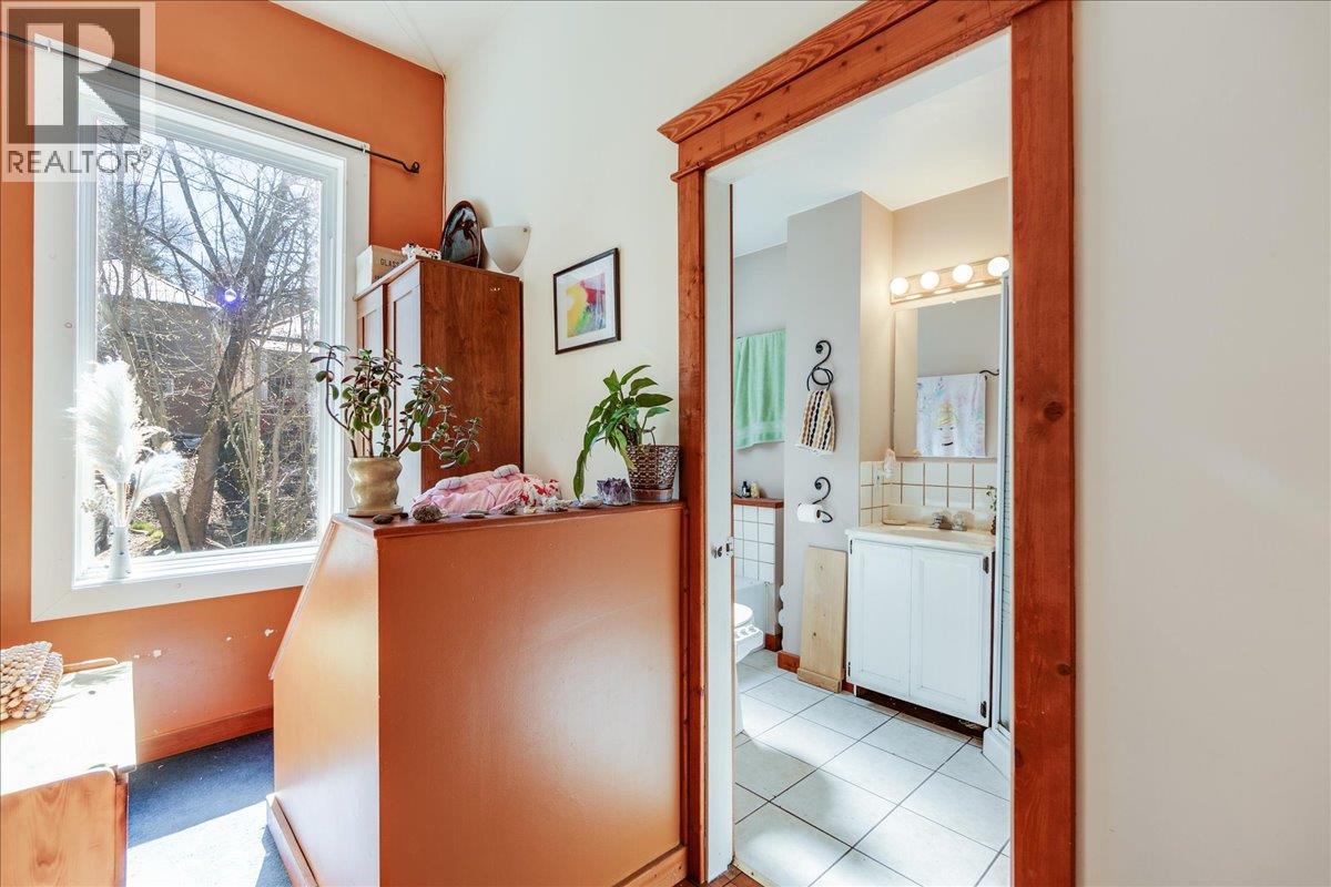 210 PARK STREET - 15