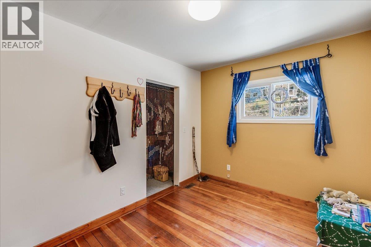 210 PARK STREET - 17