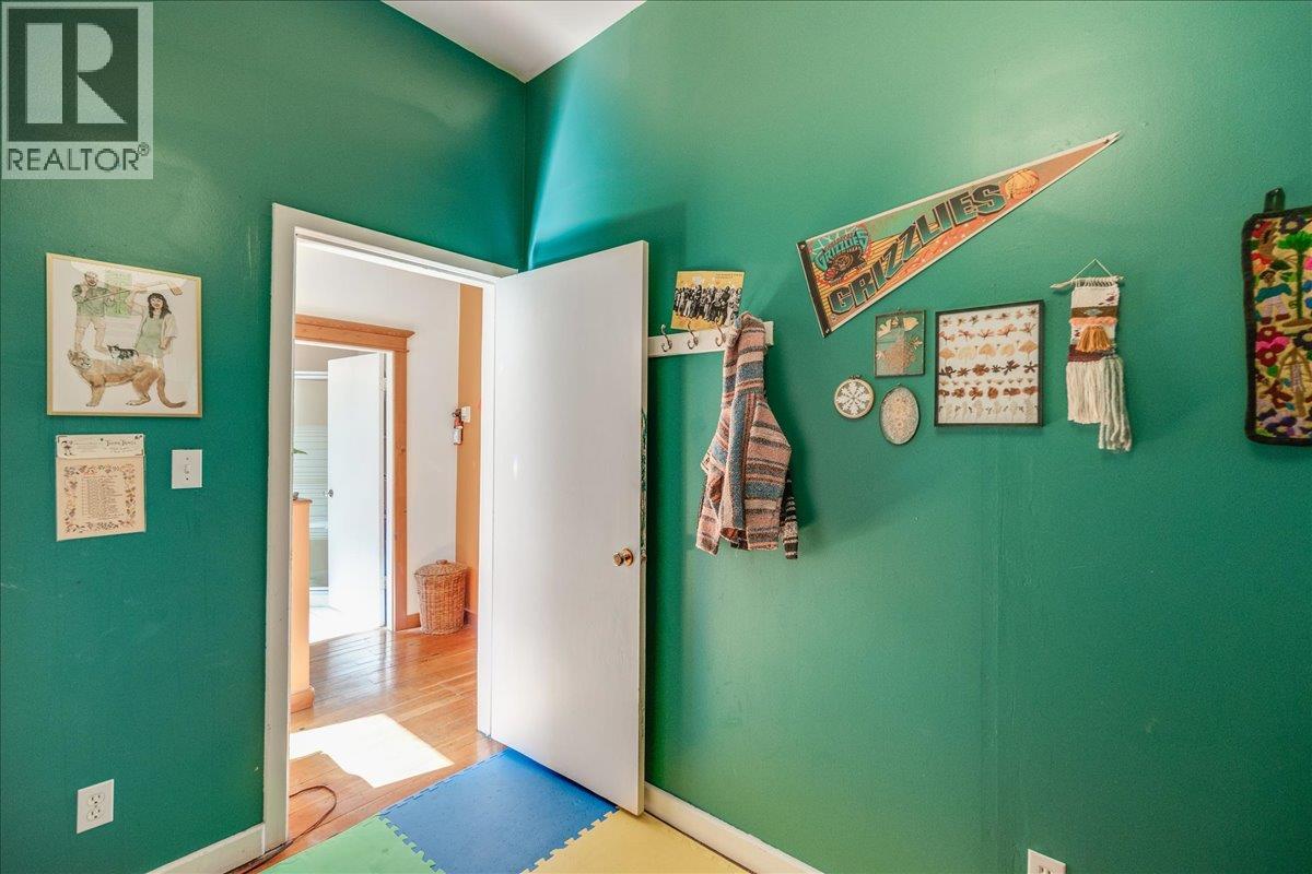 210 PARK STREET - 19